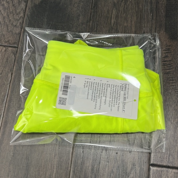 Lululemon NWT Speed Up Mid-Rise Short 4" Highlight Yellow - Picture 9 of 9